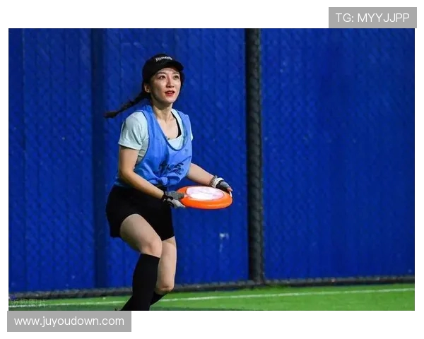 上海飞盘队实力引发热议球迷观点分歧引发讨论