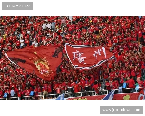 中超广州恒大迎战劲敌全力争胜展现球队实力与决心