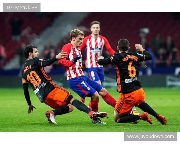 巴萨迎战吉普迪纳摩争夺欧冠小组赛关键胜利 巴萨迎战吉普迪纳摩争夺欧冠小组赛关键胜利