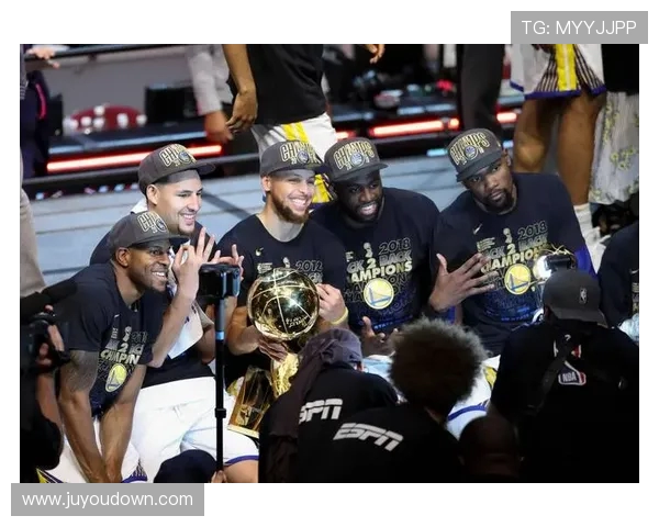 热火与马刺总决赛颁奖盛典回顾辉煌时刻与传奇球员的精彩表现