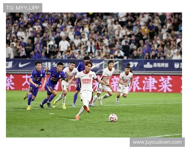 成都足球队整体压制战术分析与得失评估探讨