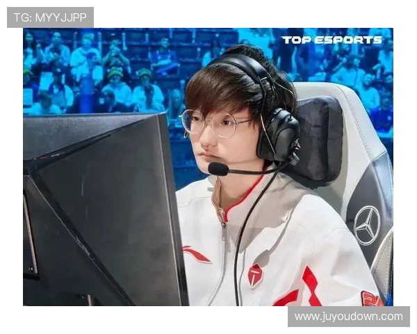 TES战队以52分稳居冠军杯积分榜首位争夺荣誉的激烈战斗继续进行 TES战队以52分稳居冠军杯积分榜首位争夺荣誉的激烈战斗继续进行